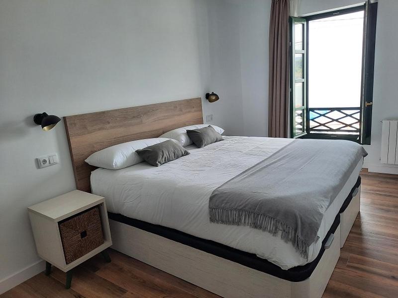 Apartamentos El Muelle Comillas Eksteriør billede